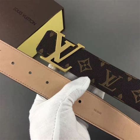 louis vuitton belt with box|Louis Vuitton unisex belt.